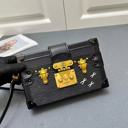 LV Petite Malle